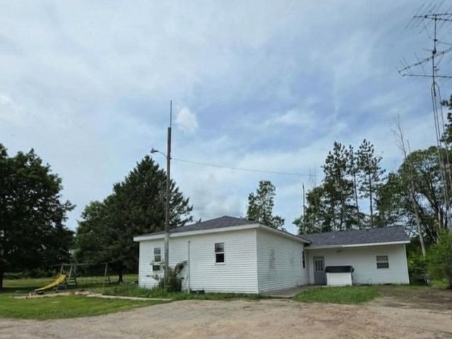 N6720 Highway 12 & 16, New Lisbon, WI 53950
