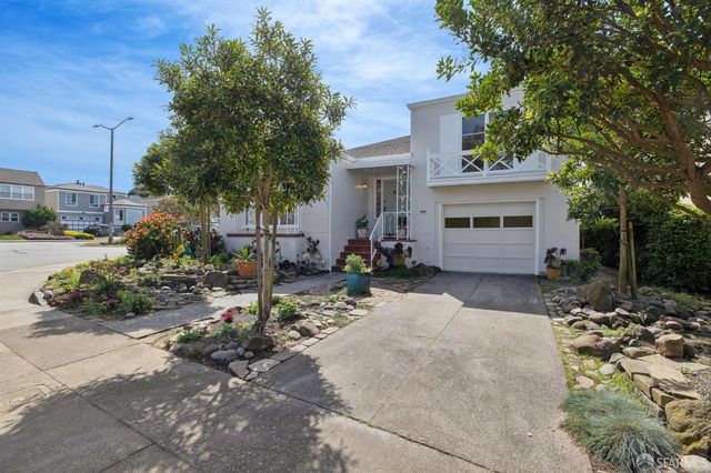 301 Crestlake Drive, San Francisco, CA 94132