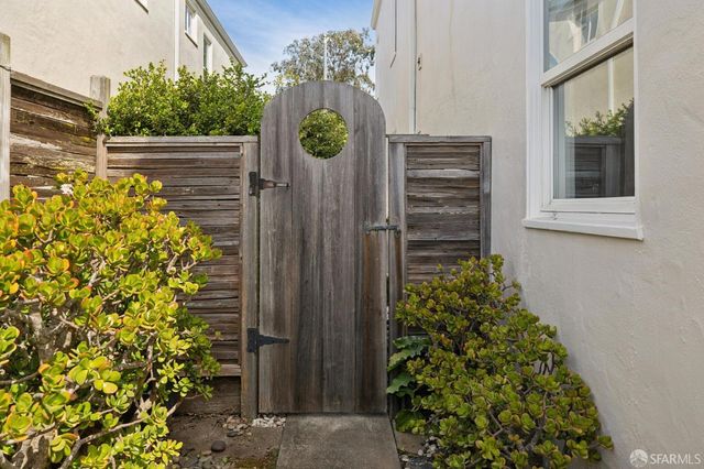 301 Crestlake Drive, San Francisco, CA 94132