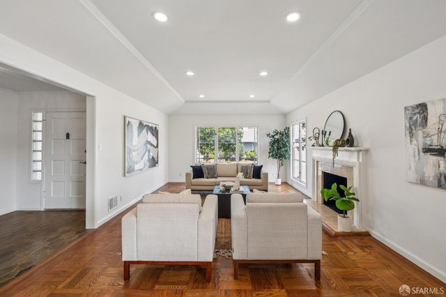 301 Crestlake Drive, San Francisco, CA 94132