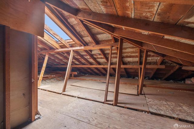 301 Crestlake Drive, San Francisco, CA 94132