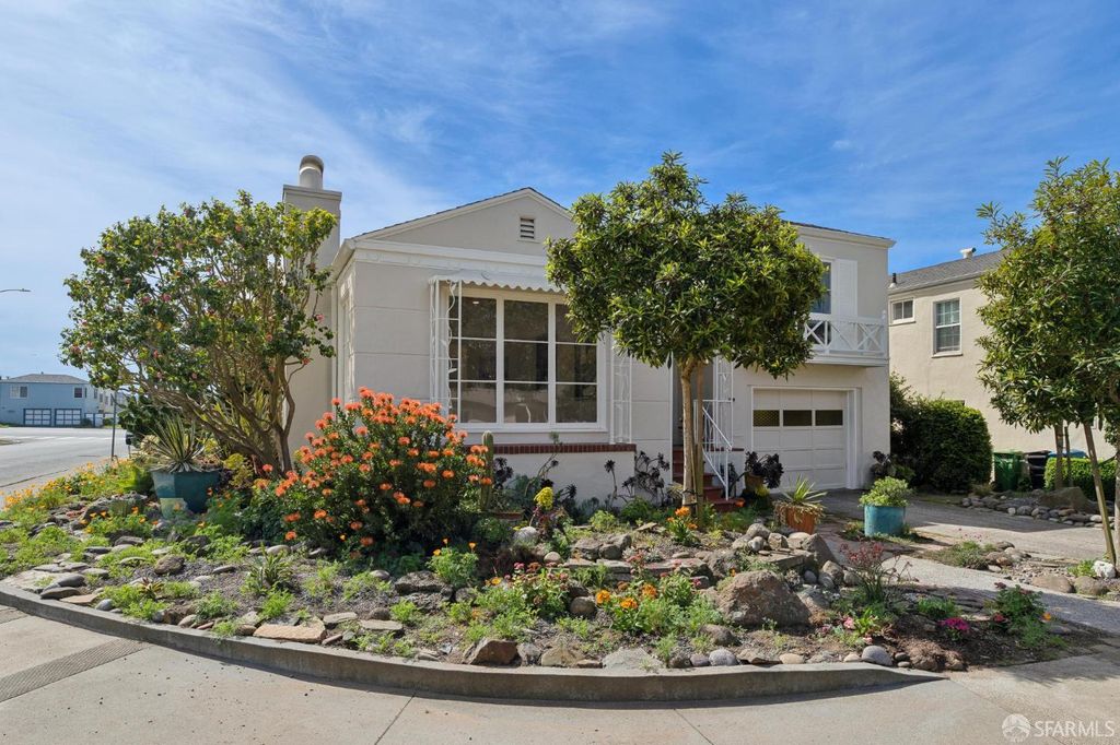 301 Crestlake Drive, San Francisco, CA 94132