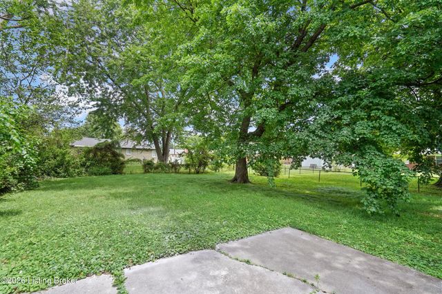 2203 Thurman Dr, Louisville, KY 40216