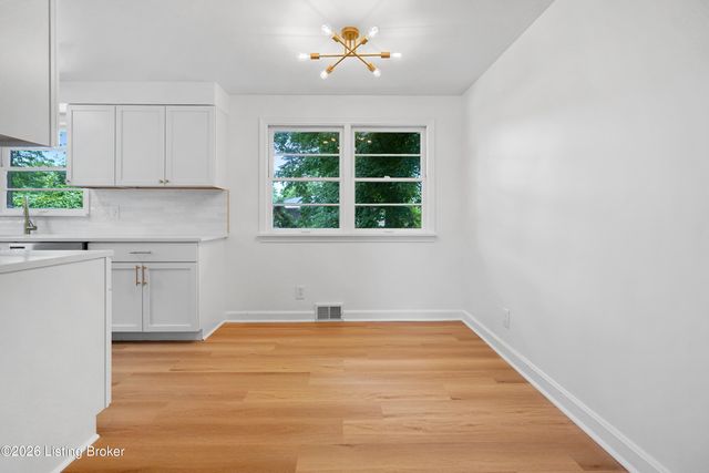 2203 Thurman Dr, Louisville, KY 40216