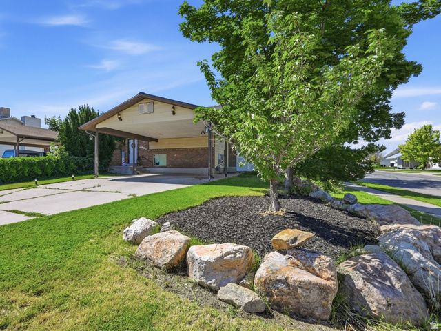 3695 W 4700 S, Roy, UT 84067