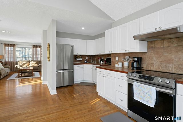 3 Balash Lane, Danbury, CT 06810