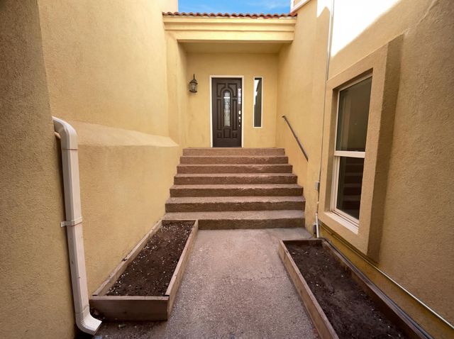 438 Pinon Creek Road SE, Albuquerque, NM 87123
