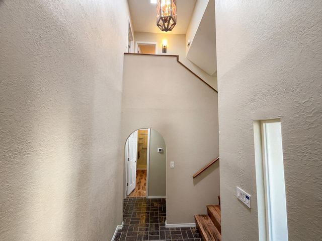 438 Pinon Creek Road SE, Albuquerque, NM 87123