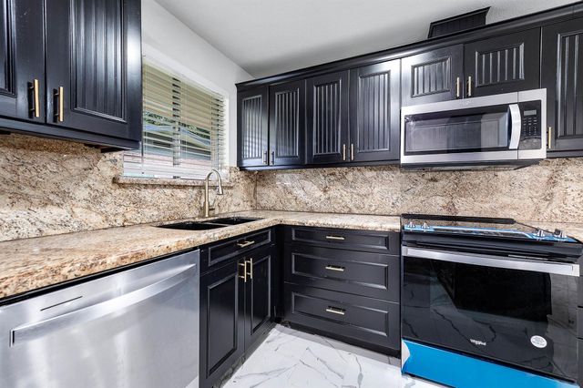 1610 Richvale Lane, Houston, TX 77062