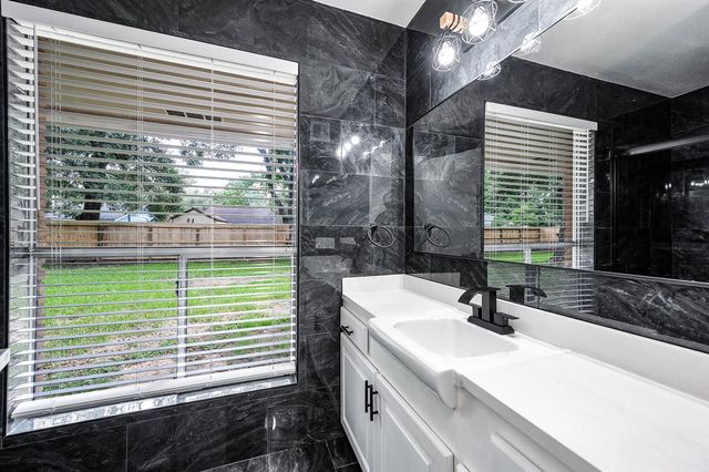 1610 Richvale Lane, Houston, TX 77062