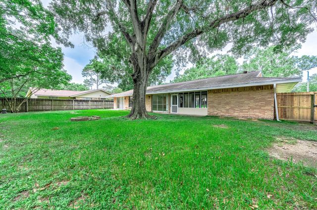 1610 Richvale Lane, Houston, TX 77062