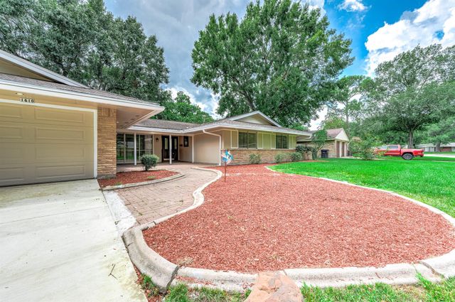 1610 Richvale Lane, Houston, TX 77062