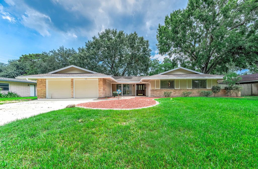 1610 Richvale Lane, Houston, TX 77062