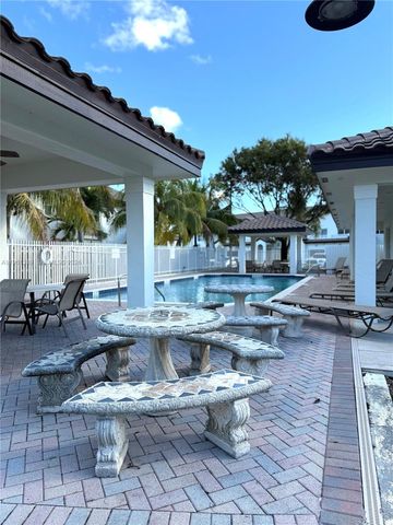 11116 NW 88th Ter 110, Doral, FL 33178