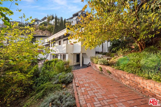 1790 Viewmont Drive, Los Angeles, CA 90069