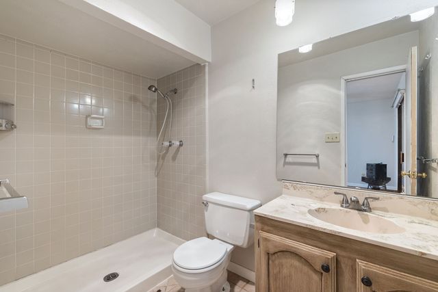 5588 Squires Drive, The Colony, TX 75056