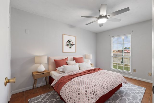 5588 Squires Drive, The Colony, TX 75056