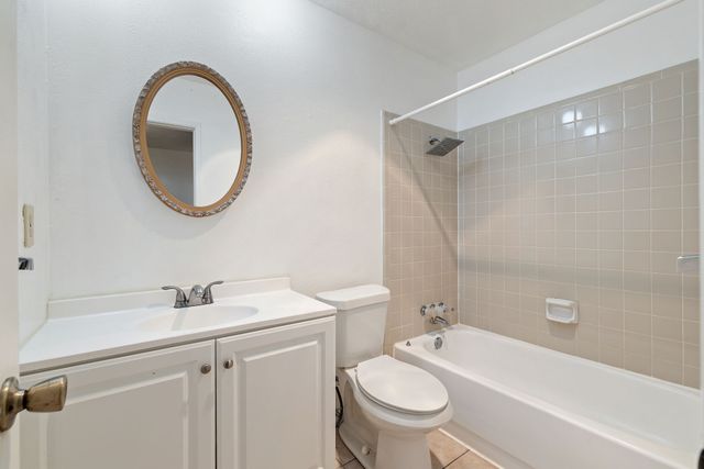 5588 Squires Drive, The Colony, TX 75056