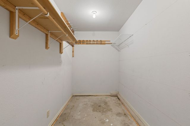 5588 Squires Drive, The Colony, TX 75056