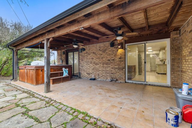 5588 Squires Drive, The Colony, TX 75056