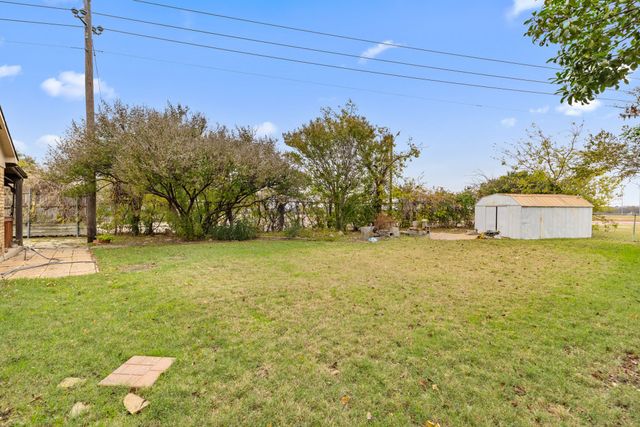 5588 Squires Drive, The Colony, TX 75056