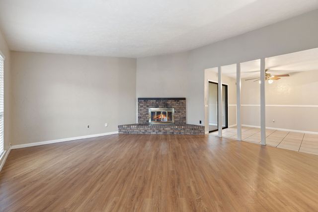 5588 Squires Drive, The Colony, TX 75056