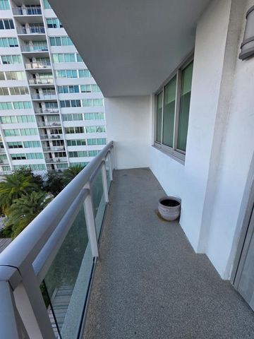 7135 Collins Ave 725, Miami Beach, FL 33141