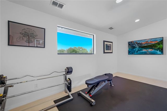 225 Chenoweth Dr, Corpus Christi, TX 78404