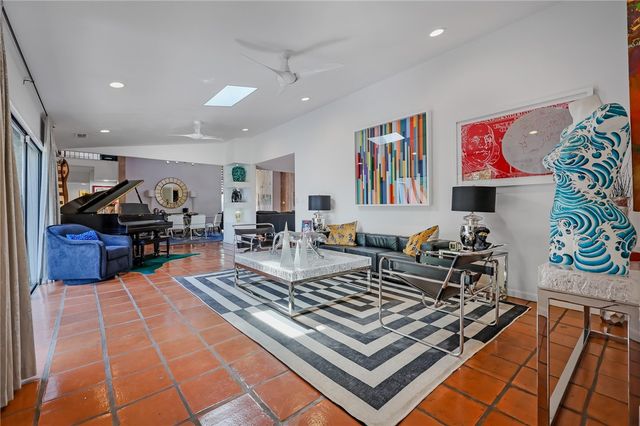 225 Chenoweth Dr, Corpus Christi, TX 78404