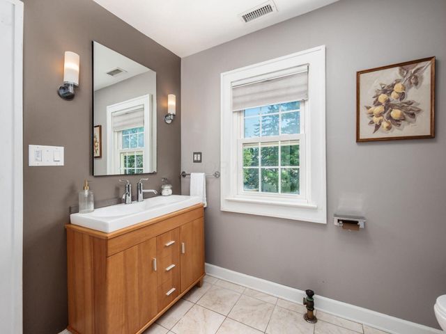 1792 Andover Road, Columbus, OH 43212