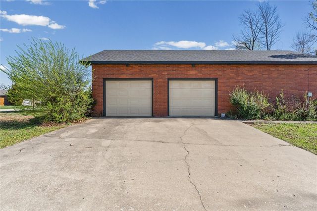 1408 W Mimosa Street, Rogers, AR 72758