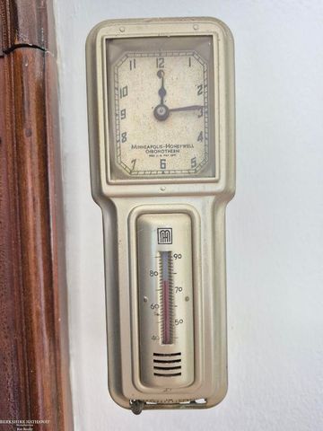 936 Trombley Avenue, Grosse Pointe Park, MI 48230