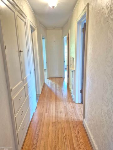 936 Trombley Avenue, Grosse Pointe Park, MI 48230