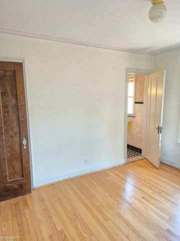 936 Trombley Avenue, Grosse Pointe Park, MI 48230