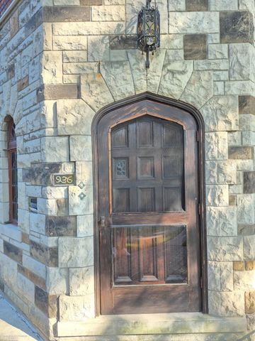 936 Trombley Avenue, Grosse Pointe Park, MI 48230