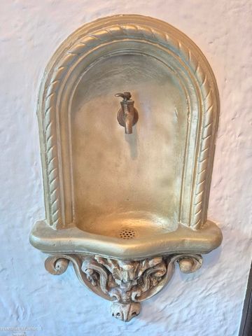 936 Trombley Avenue, Grosse Pointe Park, MI 48230