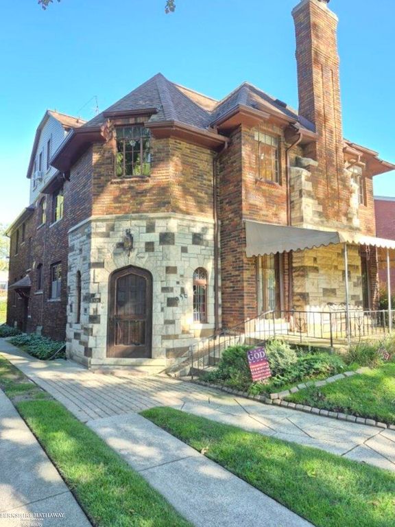 936 Trombley Avenue, Grosse Pointe Park, MI 48230