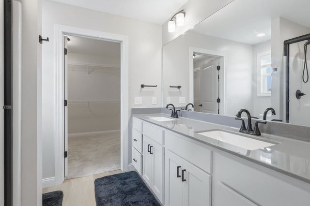 4069 Orchard Drive, Bettendorf, IA 52722