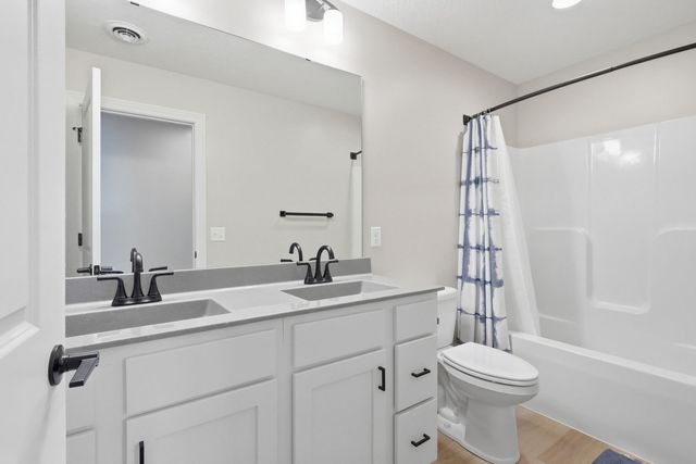 4069 Orchard Drive, Bettendorf, IA 52722