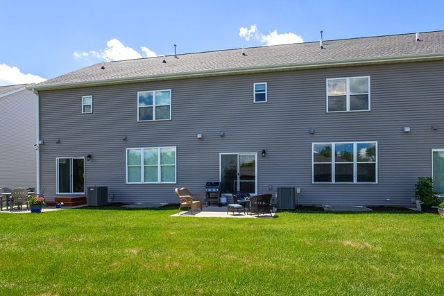 4069 Orchard Drive, Bettendorf, IA 52722