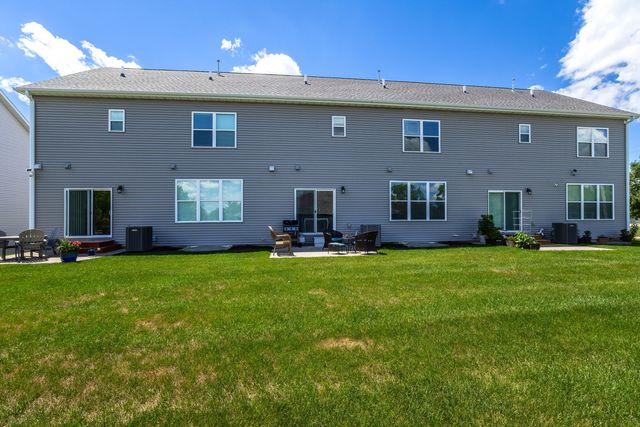 4069 Orchard Drive, Bettendorf, IA 52722