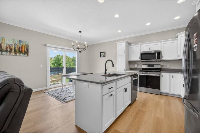 4069 Orchard Drive, Bettendorf, IA 52722