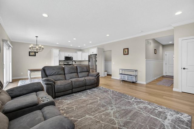 4069 Orchard Drive, Bettendorf, IA 52722