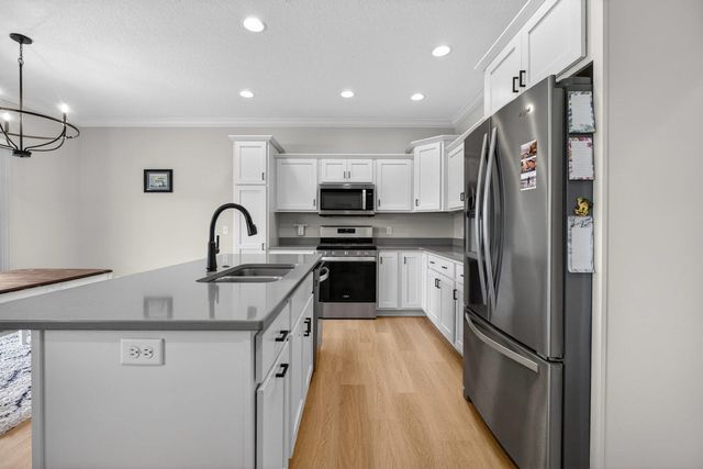 4069 Orchard Drive, Bettendorf, IA 52722