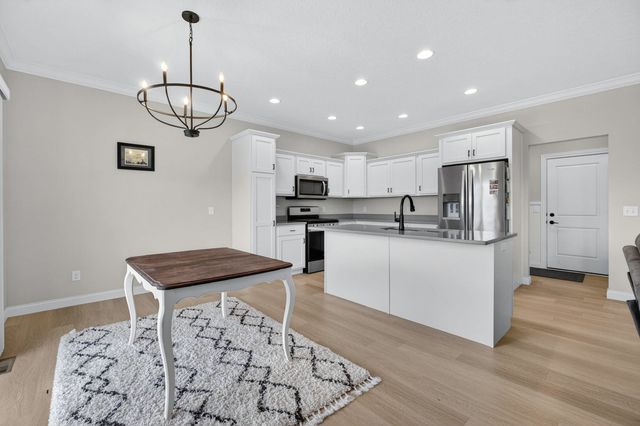 4069 Orchard Drive, Bettendorf, IA 52722