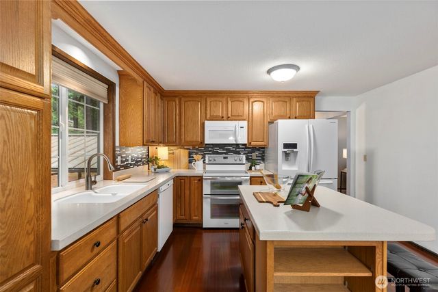11146 Misty Woods Lane NW, Bremerton, WA 98312