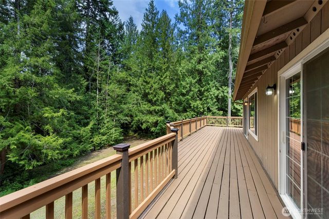 11146 Misty Woods Lane NW, Bremerton, WA 98312