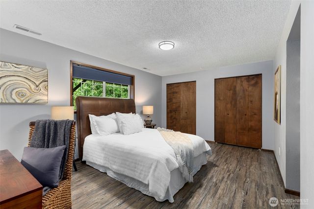 11146 Misty Woods Lane NW, Bremerton, WA 98312