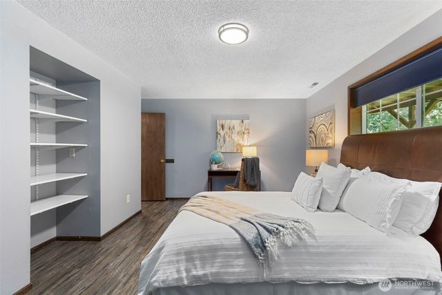 11146 Misty Woods Lane NW, Bremerton, WA 98312