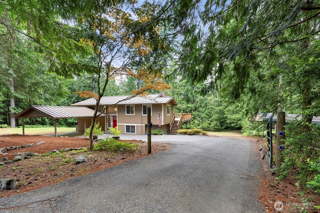 11146 Misty Woods Lane NW, Bremerton, WA 98312